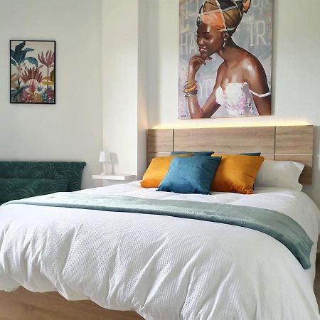 Apartamento Tropical Con Piscina Cerca De La Playa Torremolinos Bagian luar foto