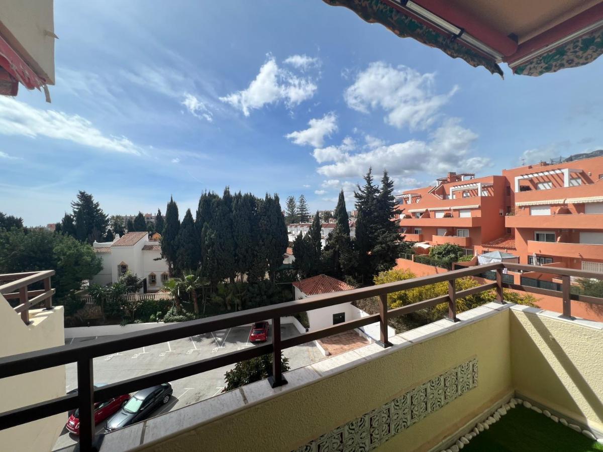 Apartamento Tropical Con Piscina Cerca De La Playa Torremolinos Bagian luar foto