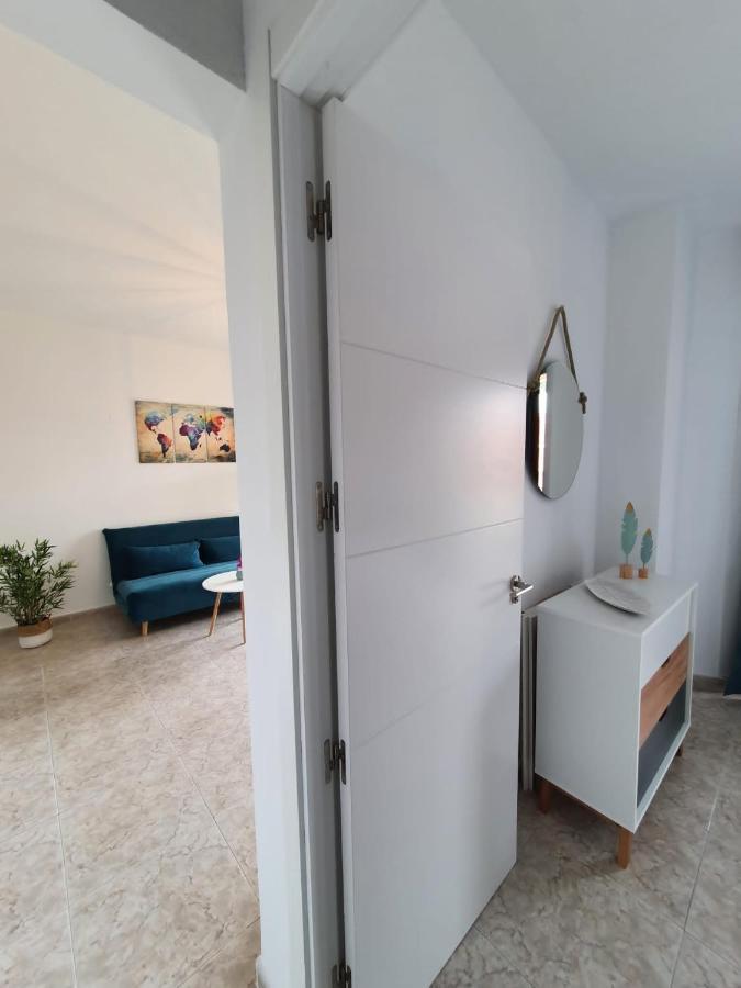 Apartamento Tropical Con Piscina Cerca De La Playa Torremolinos Bagian luar foto