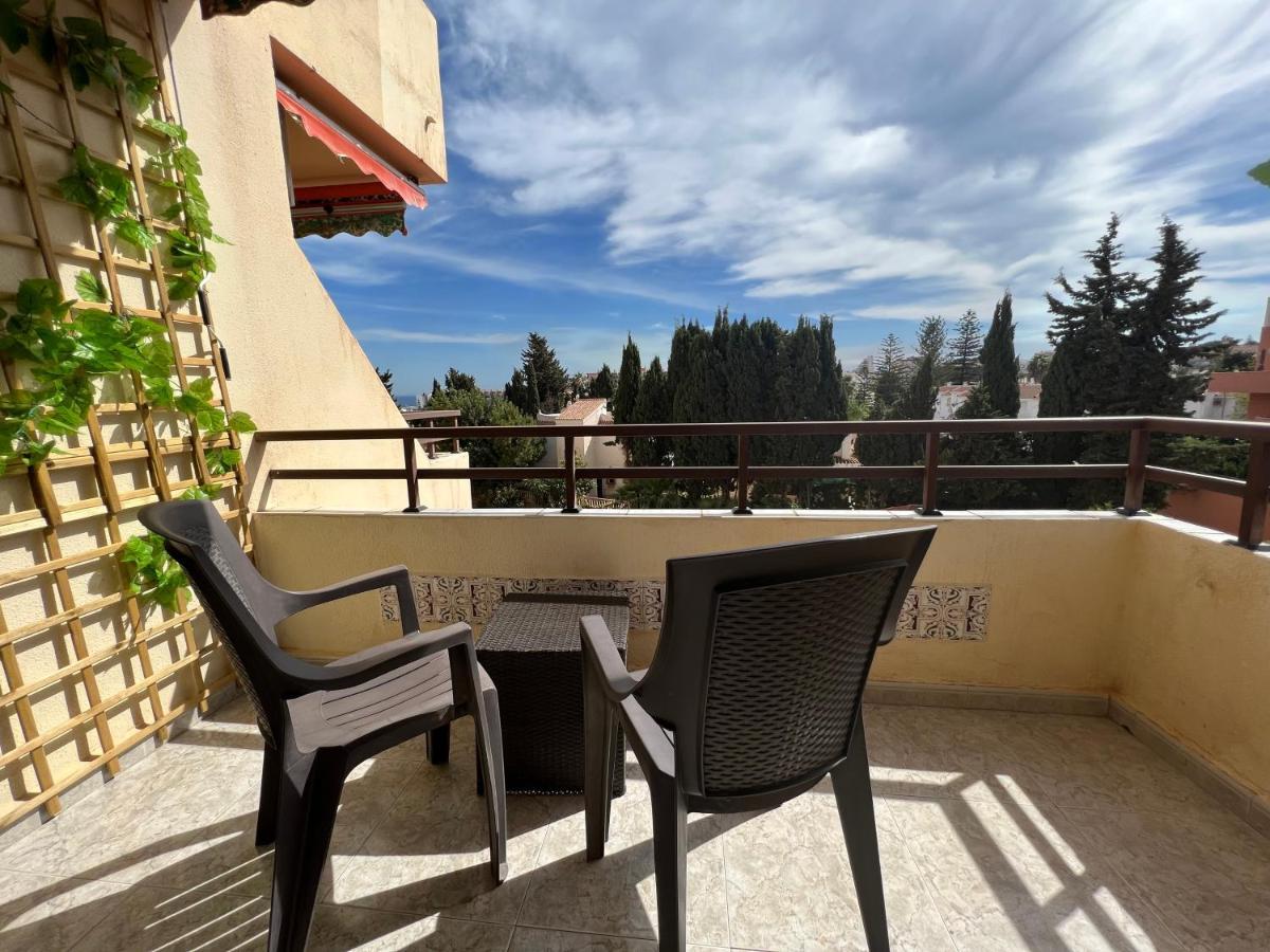 Apartamento Tropical Con Piscina Cerca De La Playa Torremolinos Bagian luar foto